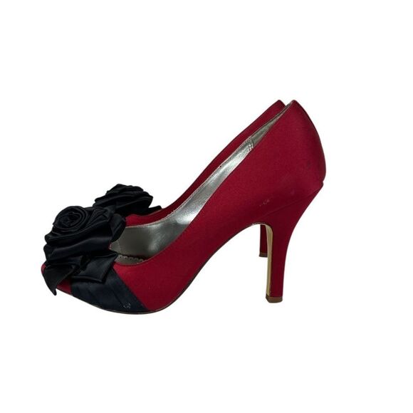 Michael Angelo 8M Red Satin Heels W/Big Black Rose Vintage Vibe Sexy - Picture 6 of 7